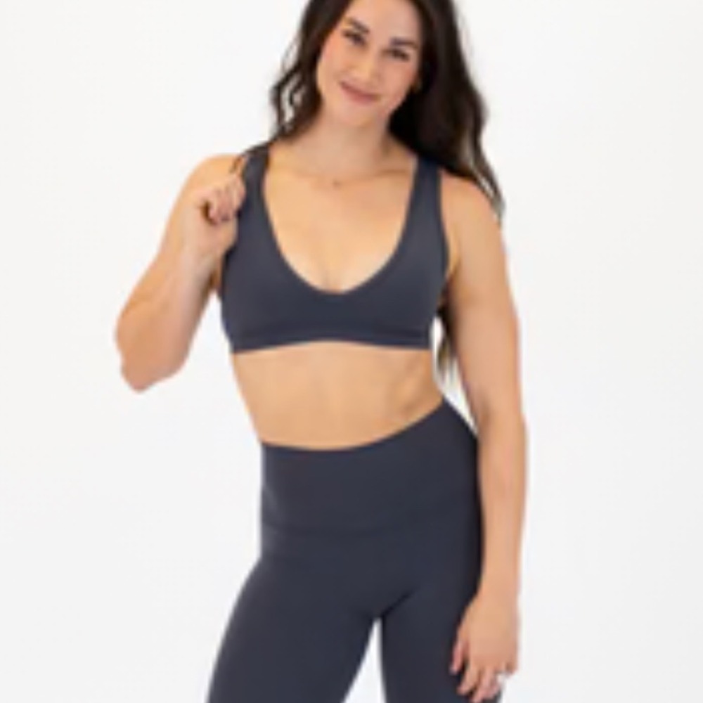 FLEO Ebony Sports Bra VaVaVoom‎ Dark Grey X-Back Athletic Top Medium